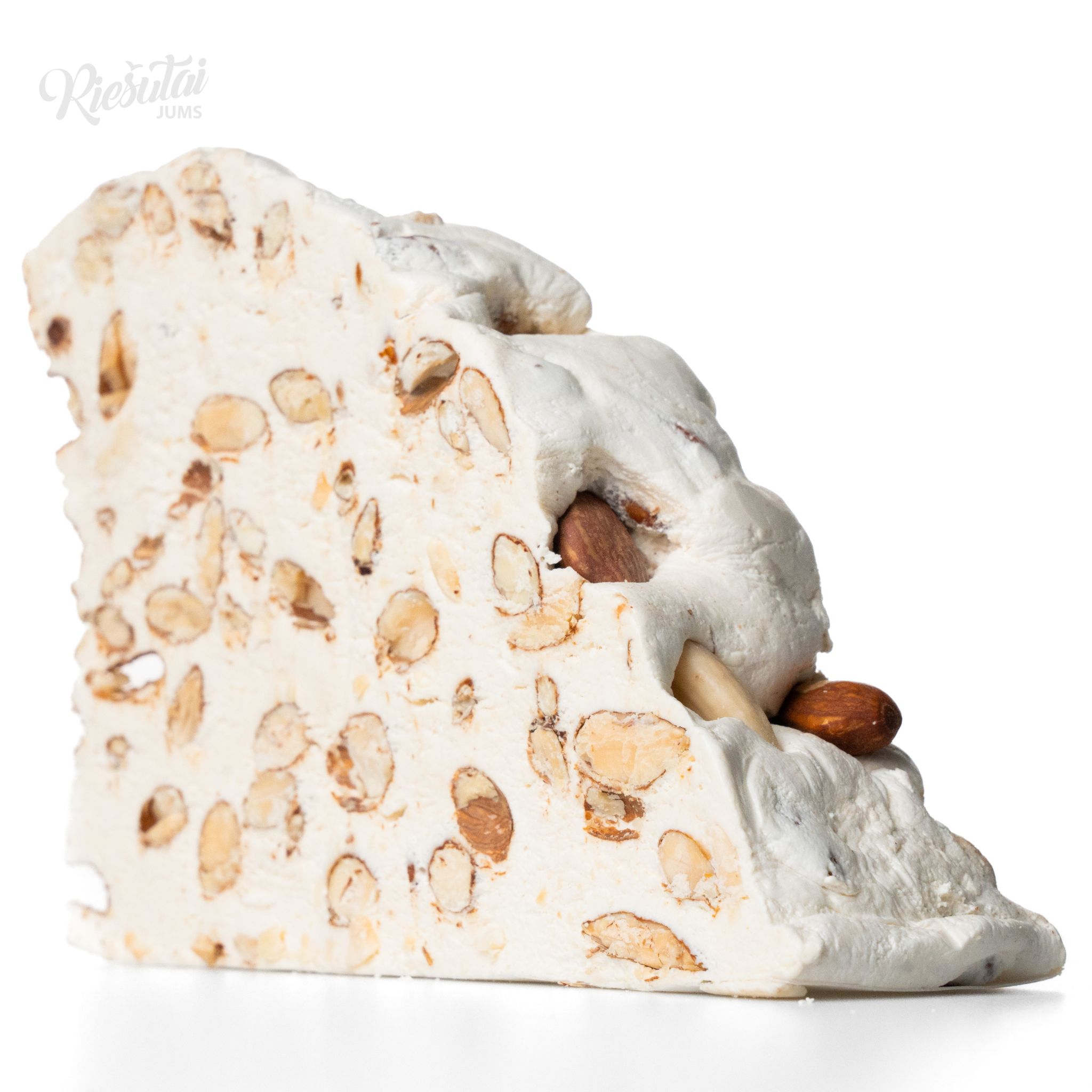 „QUARANTA“ minkštas nugos pyragas su migdolų riešutais, 165 g