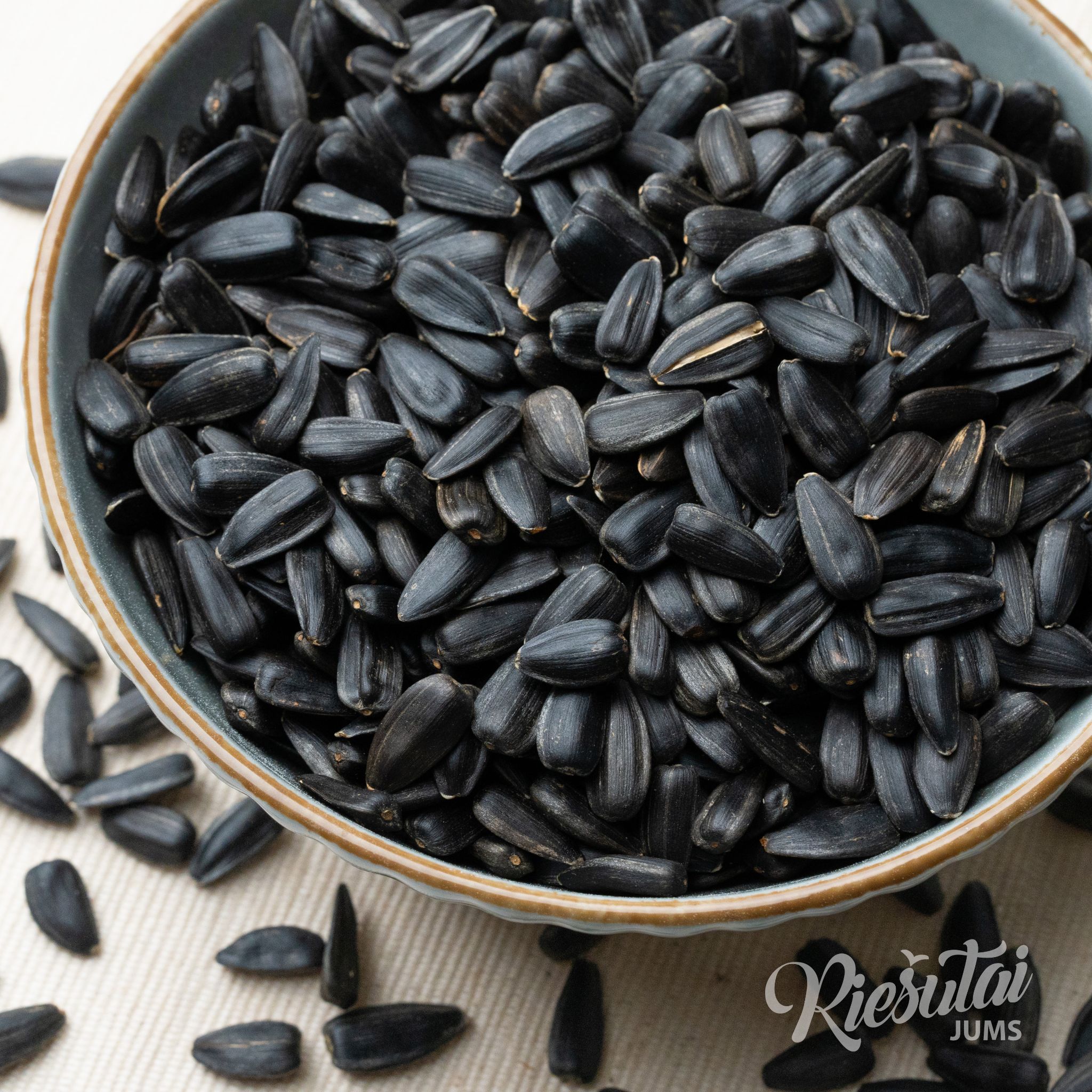 Kepintos ir sūdytos juodos saulėgrąžų sėklos, 1 kg